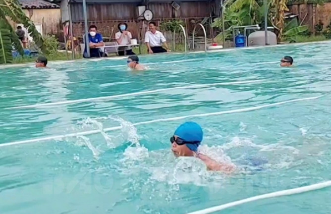 Sôi động giải bơi học sinh tiểu học ở Tứ Kỳ